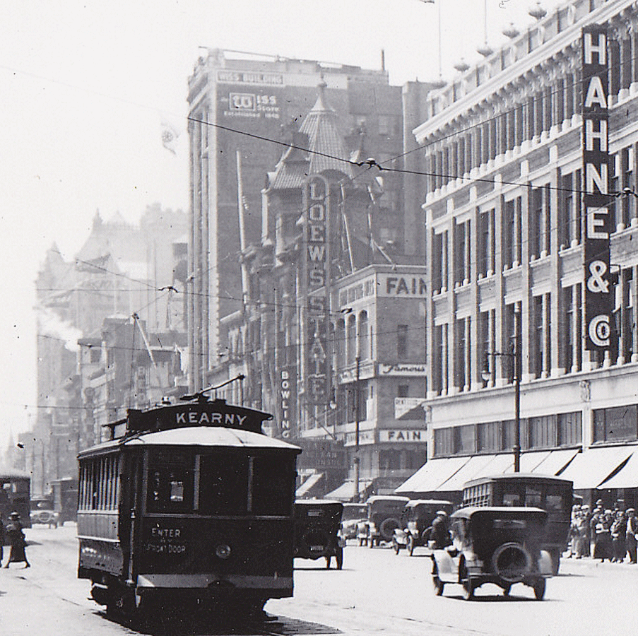 1924
Behind the Loew's sign
Photo from "Newark Public Library"
