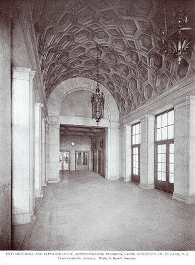 Entrance Hall & Elevators
Image from Gonzalo Alberto
