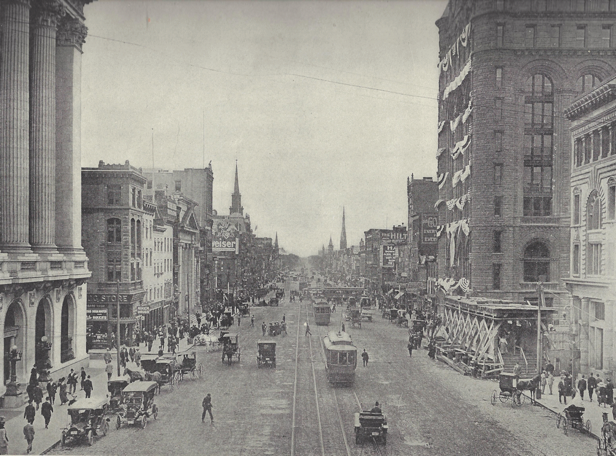 Building on left.
From: "Newark Illustrated 1909-1910" Published by Frank A. Libby 1909
