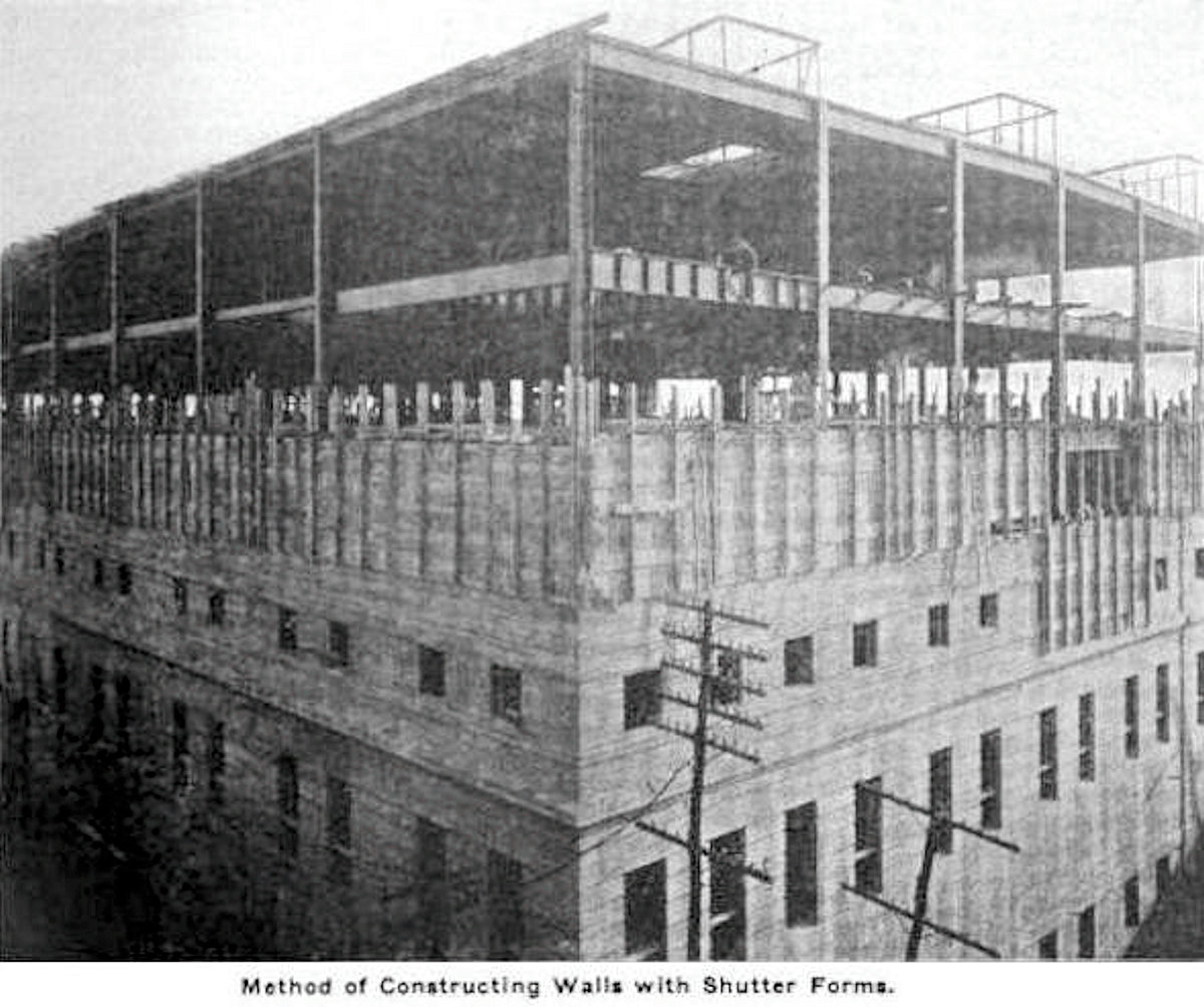 Exterior - Newark Warehouse Method of Constructing Walls with Shutter Forms. 1907
Image from Gonzalo Alberto
