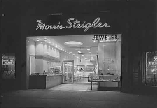 1945
Market Street
Gottscho-Schleisner, Inc., photographer.
