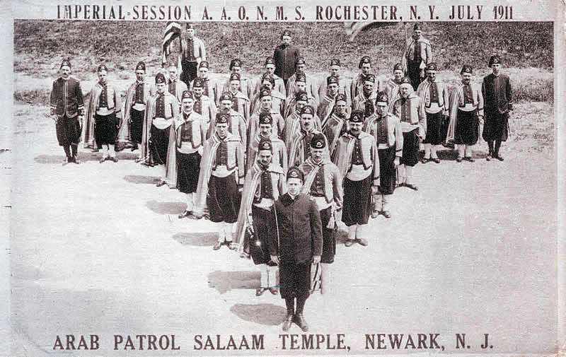 Arab Patrol Salaam Temple
Postcard
