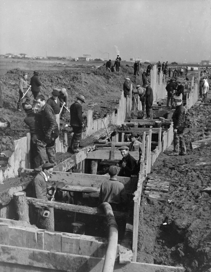 WPA Workers digging a pipe trench
WPA Photo 1930s
