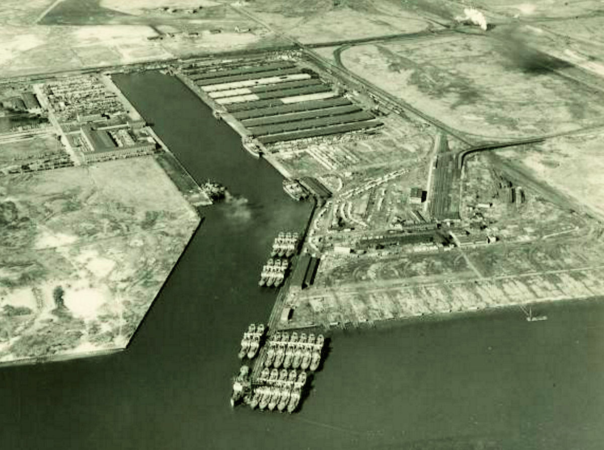 Area before the Submarine Boat Company
Image from NYPL Archives
